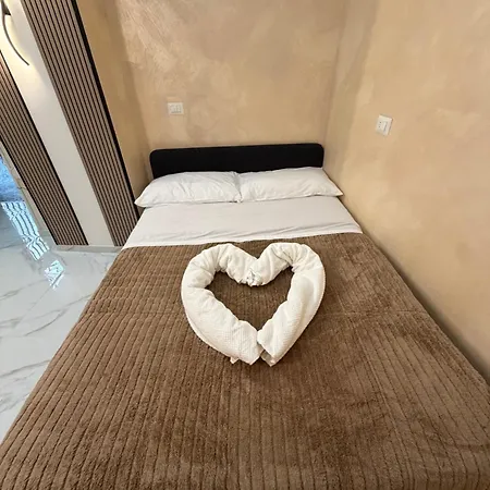 House Centro Bed and Breakfast Νάπολη